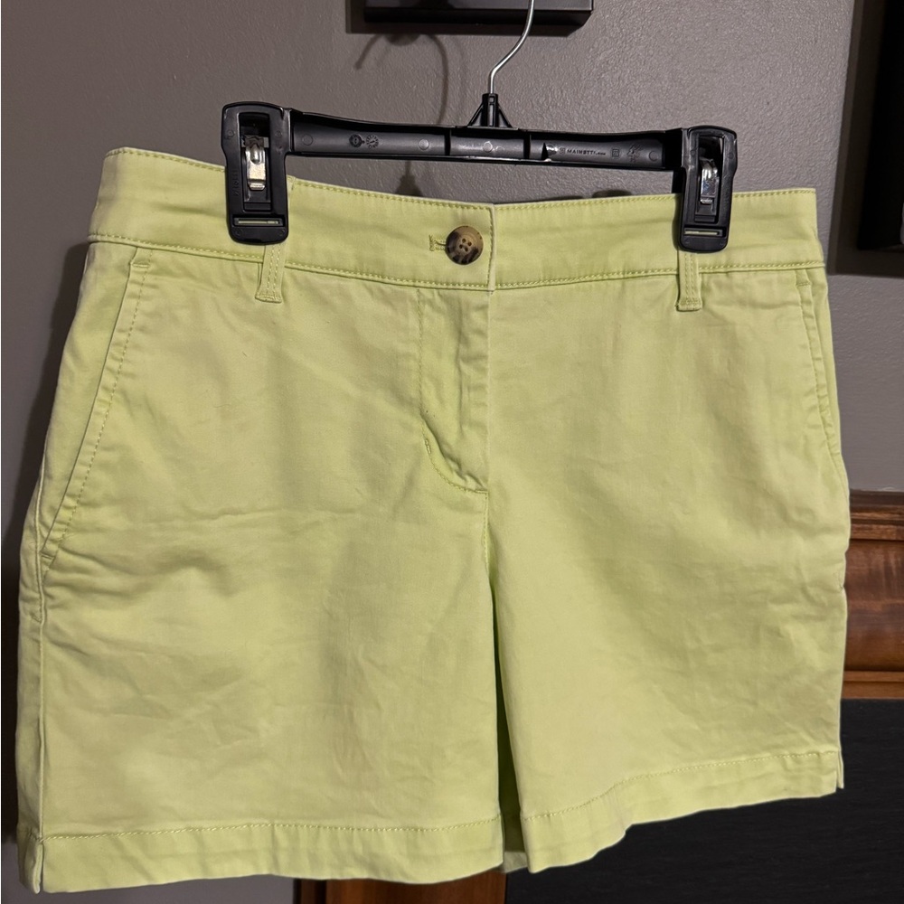 Tommy Bahama Boraclay 5” Vibrant Yellow/Green Women's Shorts Size 2 never worn